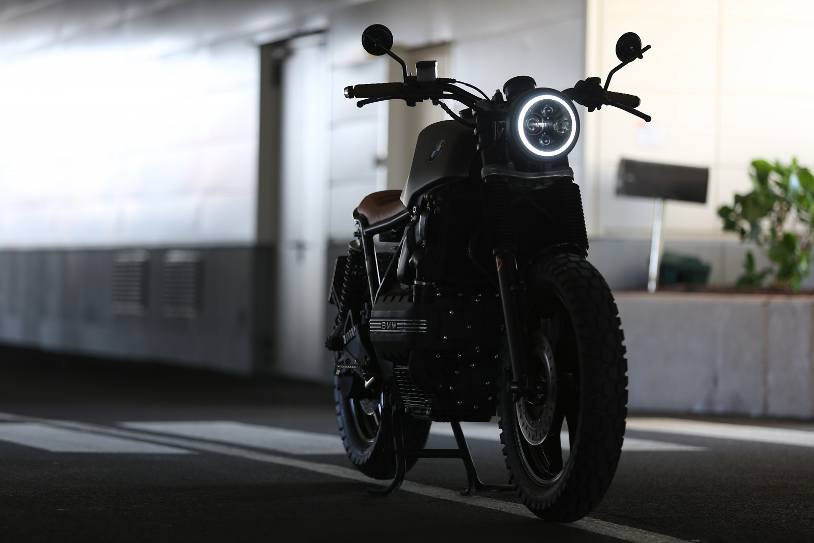 close-up-photography-of-parked-motorcycle-1413412.jpg